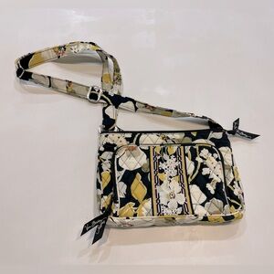 Beautiful Vera Bradly Crossbody Purse